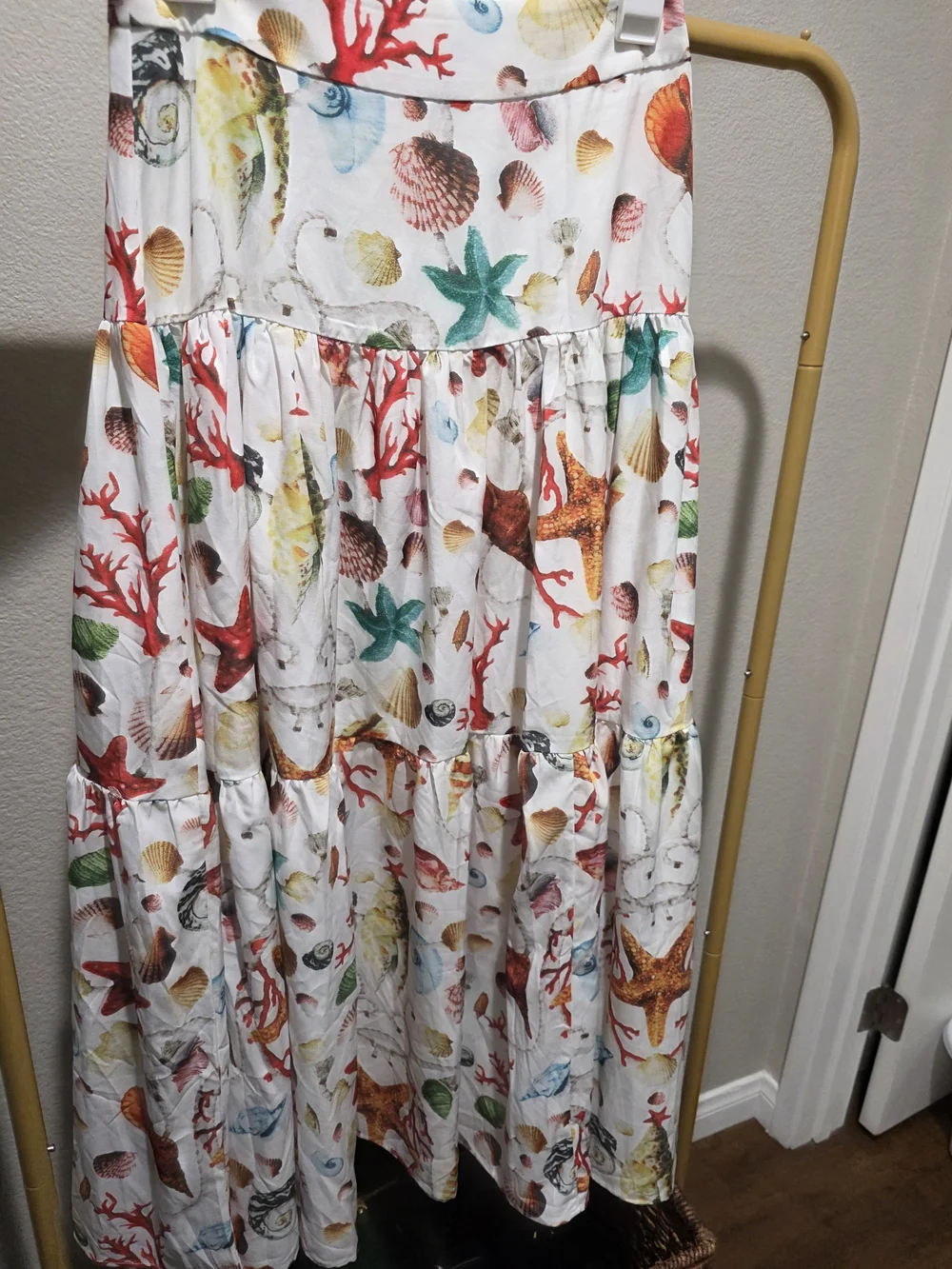 Commense White Maxi Dress with Multicolor Seashell Print